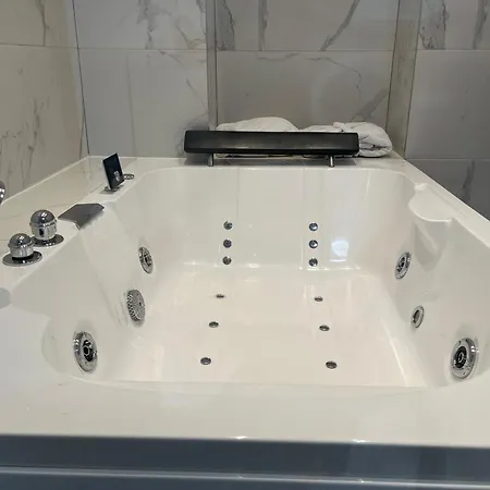 Casa Brava 2* لقنت